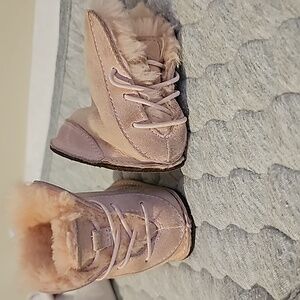 S blush pink baby uggs 3 / 4